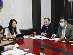 ХНХЯ: Монголын хуульчдын холбоотой хамтран ажиллана  