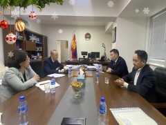 Төрийн албан хаагчдын цалин хөлс, хөдөлмөрийн нөхцөл, нийгмийн баталгааны чиглэлээр судалгаа хийнэ