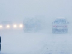 Үзэгдэх орчин хязгаарлагдаж, зам, даваа, гүвээнд халтиргаа, гулгаа ихсэхийг анхааруулж байна 