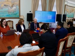 Кембрижийн их сургуультай хөтөлбөрийн шинэчлэл, үнэлгээний тогтолцоог бэхжүүлэх, багш бэлтгэх чигл..