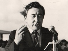 Чулууны шидийг уран дүрслэлээр мөнхжүүлсэн уулын найрагч