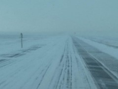 Зам, даваа хаагдах, халтиргаа гулгаа үүсэж болзошгүйг анхааруулж байна 