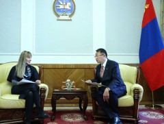 Хөдөөгийн хүүхдүүдэд боловсролын үйлчилгээг чанартай хүргэх зорилтыг хамтран хэрэгжүүлнэ