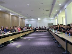  Хүүхэд, гэр бүлтэй ажилладаг албан хаагчдад дохионы хэлний сургалт зохион байгууллаа