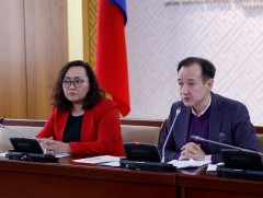 Хууль зүйн байнгын хороо 9 хууль, УИХ-ын 11 тогтоолын төслийг чуулганы нэгдсэн хуралдаанаар батлуу..