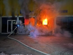 НОБГ: Сендвичин барилга, граж, автомашин шатсаныг шуурхай ажиллаж, бүрэн унтраалаа