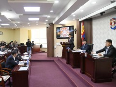 Нийслэлийн ИТХ-ын зөвлөлийн хуралд сайд Б.Дэлгэрсайхан, Засаг дарга Х.Нямбаатар нар танилцуулга хи..