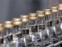 ЦЕГ: 7000 орчим литр хуурамч согтууруулах ундааг устгав