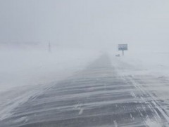 Үзэгдэх орчин хязгаарлагдаж, зам даваа, гүвээнд халтиргаа гулгаа үүсэхийг онцгойлон анхааруулж байна