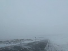 Увс аймгийн нутгаар цасан шуургатай үзэгдэх орчин хязгаарлагдмал байна