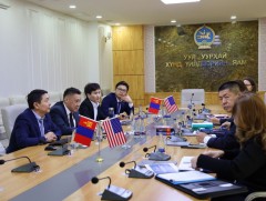 Геологи, уул уурхай, газрын тос, хийн салбарын бодлого, түүнд тавих хяналтын үйл ажиллагаатай тани..