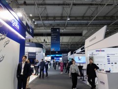 Mobile world Congress-т оролцож буй хувийн хэвшлийнхэн гаднын компаниудтай хамтрах тохиролцоонд хү..