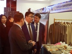 “Сайхан шинэлээрэй” үзэсгэлэн, худалдааны нээлт боллоо