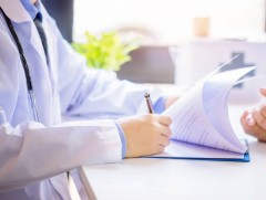 Иргэн-даатгуулагчдад эмийн үнийн хөнгөлөлт үзүүлэх гэрээг цуцаллаа