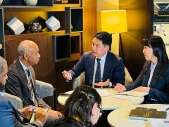 УУХҮ-ийн сайд Ж.Ганбаатар, дэд сайд Б.Уянга нар Канадын хөгжлийн сайд Ахмед Хусейнтай уулзлаа