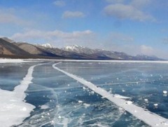 Мөсөн дээгүүр зорчихдоо анхаарал болгоомжтой байхыг сануулж байна