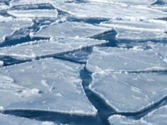 Гол, мөрний мөс улам хэврэгшиж байна 