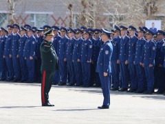 Дулааны улирлын хувцсанд шилжжээ