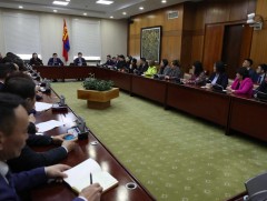 МҮЭХ: Төрийн бүх албан хаагчдын цалин 10 хувь нэмэгдэнэ