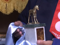 Дундговь аймгийн Луус сумаас алтан унаганы эзэн тодорлоо