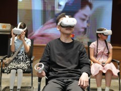 Газар хөдлөлтийн гамшгийн аюулыг таниулах, мэдлэг олгох сургалтын “Virtual reality” төхөөрөмж өглөө