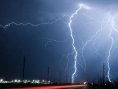 Түр зуурын аадар борооны улмаас хуурай сайр, гуу жалгаар уруйн үер буух нөхцөл бүрдэх төлөвтэй байна