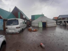 Хөвсгөл аймгийн Мөрөн суманд үерийн далан сэтэрчээ 