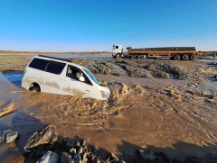 Ундын голоор автомашин зорчих боломжгүй байна 