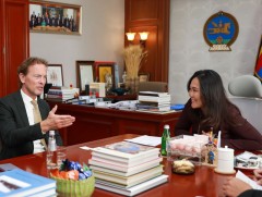 Дэлхийн боксын холбооны ерөнхийлөгч Борис Ван Дэ Ворстыг хүлээн авч уулзлаа