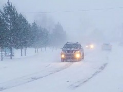 Ихэнх нутгаар хүйтэрч, хүчтэй салхилж, цасан шуурга шуурна 