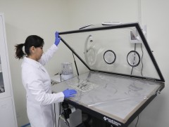 “Үзмэрийн хадгалалт, хамгаалалт-Олдвор сэргээн засварлалт”-ын орчин үеийн мэргэжлийн лабораторитой..