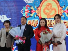 МҮОНРТ-д шагналын хур буулаа