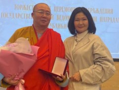 Я.Магсаржав лам ОХУ-ын Буриад улсын соёлын гавьяат зүтгэлтэн цол тэмдгээр шагнуулжээ