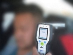 Согтуугаар тээврийн хэрэгсэл жолоодсон 69 зөрчил бүртгэгджээ