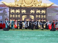 “Бүргэдийн баяр-2025” наадам “Чингис хааны хүрээ” аялал жуулчлалын цогцолборт эхэллээ