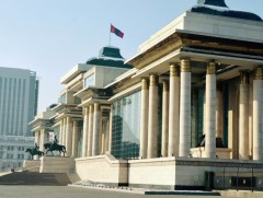Хэвлэл мэдээллийн эрх чөлөөний тухай хуулийн төслийг хэлэлцэж байна