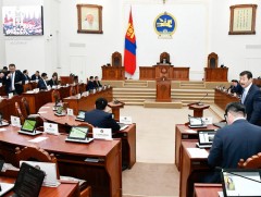 Уул уурхайн бүтээгдэхүүний биржийн тухай хуульд нэмэлт, өөрчлөлт оруулах тухай хуулийн төслийг хэл..