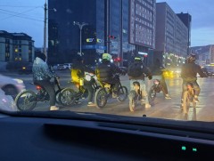 Суррон унаж замын хөдөлгөөнд оролцсон 15 хүүхэд осолд өртжээ
