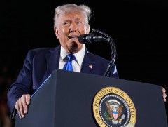 Дональд Трамп 2026 оны төсвийн саналаа танилцуулав