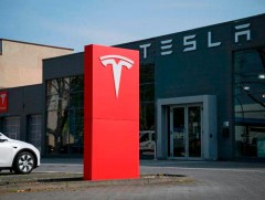 Европын Холбооны орнуудад Tesla цахилгаан машины борлуулалт хоёр дахин буурчээ 