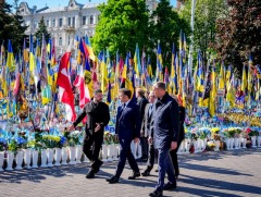 Европын удирдагчид Украины Ерөнхийлөгчтэй хэлэлцээ хийхээр Киевт очжээ