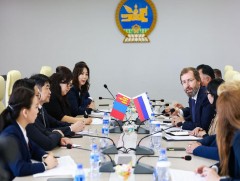 ОХУ-ын Эрхүү мужийн иргэдийн төлөөлөгчдийн хурлынхантай трамбай зэрэг төслийн талаар санал солилцл..