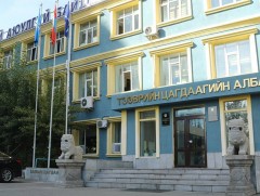 Урсгал сөрсөн жолоочийг 50000 төгрөгөөр торгож, жолоодох эрхийг хасжээ