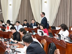 Төсвийн тухай хуульд өөрчлөлт оруулах тухай хуулийн төслүүдийн нэг дэх хэлэлцүүлгийг хийлээ