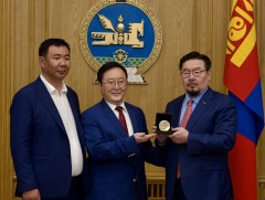 Монголын шатрын холбооны амжилтыг үнэлж, шагнажээ