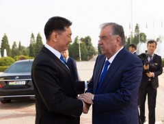 Монгол Улсын Ерөнхийлөгч У.Хүрэлсүхийг албан ёсоор угтлаа