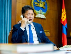 Ерөнхийлөгч У.Хүрэлсүх төрийн албан хаагчдад мэндчилгээ дэвшүүллээ