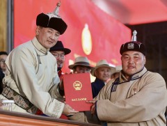 Монгол Улсын начин, харцага цолны болзол хангасан бөхчүүдэд цол олголоо