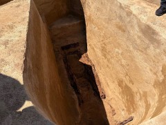 Сэлэнгэ аймгийн Ерөө сумын нутгаас Сяньбийн үеийн хөндөгдөөгүй, язгууртны бунхан олджээ