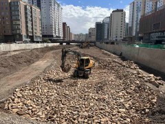 Л.Алтангэрэл: Сэлбэ голын доор чулуун бэхэлгээ хийснээр лаг хагшаас тогтохгүй, гол тунгалаг байна